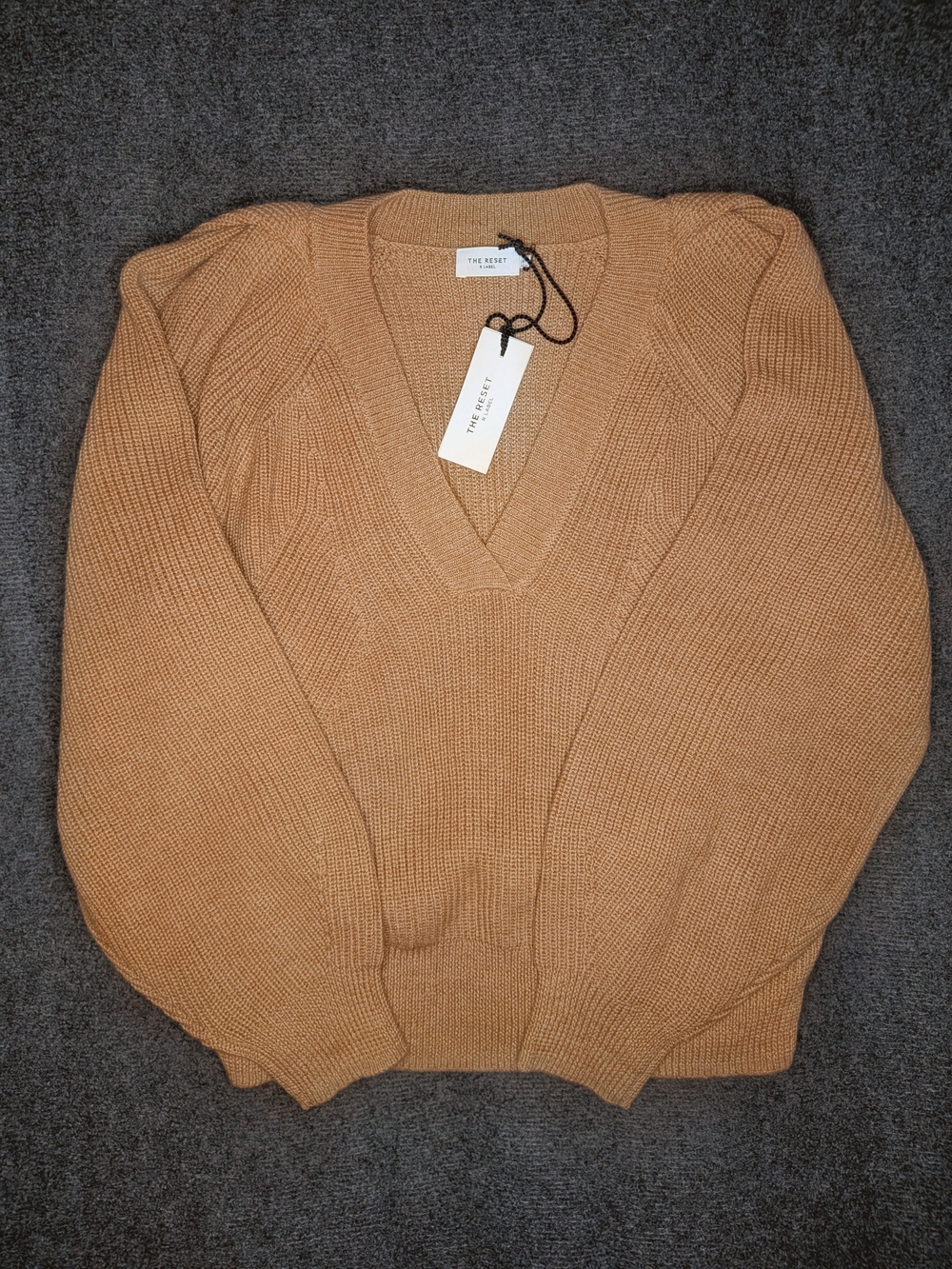 The Reset R Label Must-Have V Wool Sweater Camel Size L NWT